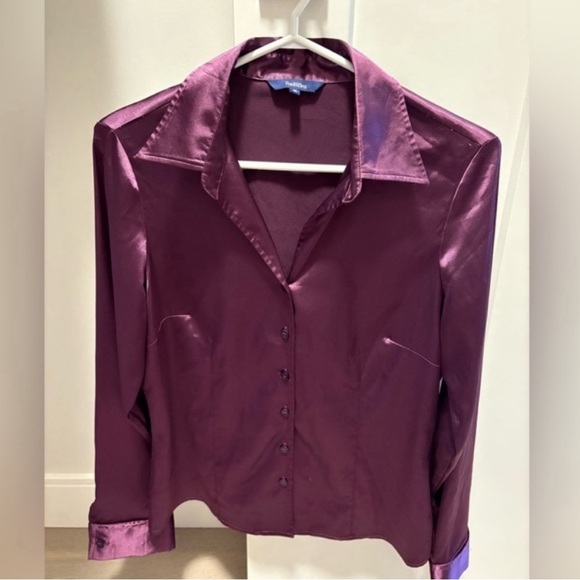 3 Reitmans Blouses - Picture 2 of 8